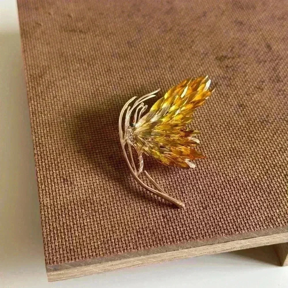 European French Style Ultra-Bright Gradient Crystal Butterfly Brooch